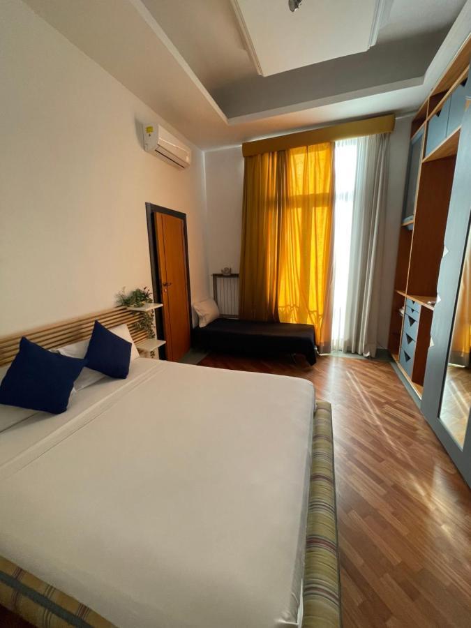 Santa Maria La Nova 21 Rooms&Suites Nápoles Exterior foto
